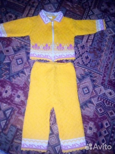 Детский желтый костюмчик
