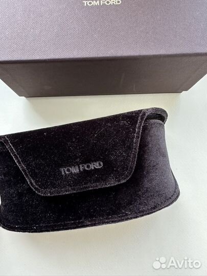 Солнечные очки tom ford