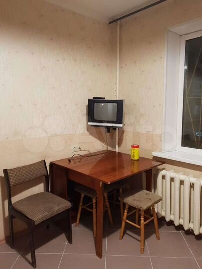 2-к. квартира, 50 м², 1/10 эт.