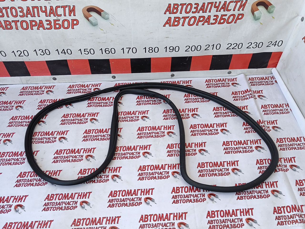 Уплотнитель двери задней правой Тойота Рав 4 50