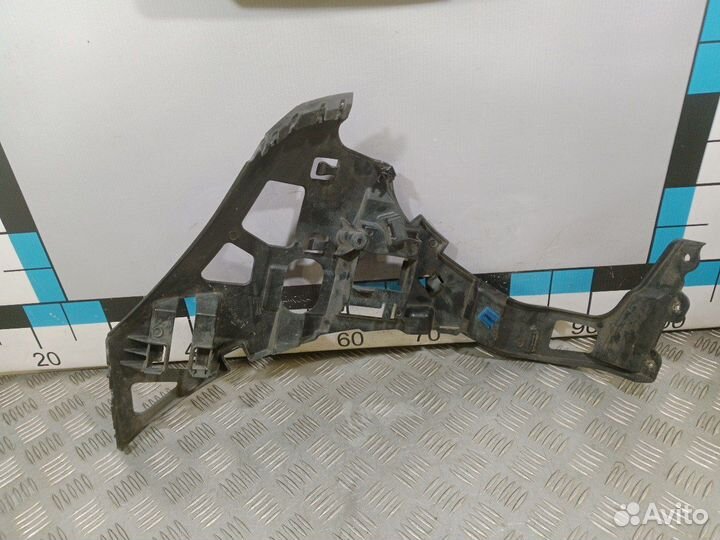 Б/У Кронштейн переднего бампера левый наруж#002