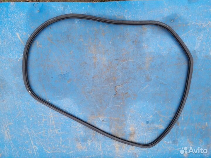 Уплотнитель проема задний левый volkswagen golf 7