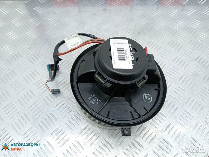 Моторчик печки Renault Laguna рест. 2001