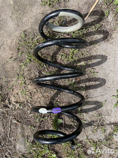 Пружина стойки амортизатора mazda cx9 TC