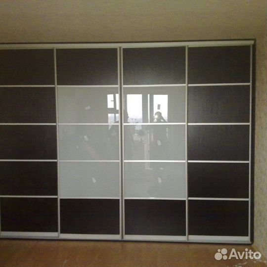 Пластиковые двери купе