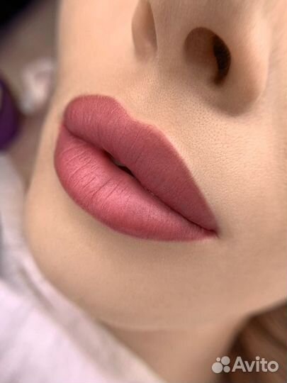 Аппаратное пудровое напыление бровей