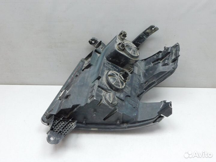 Фара правая Chevrolet Tahoe