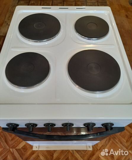 Новая электрическая плита. Доставка