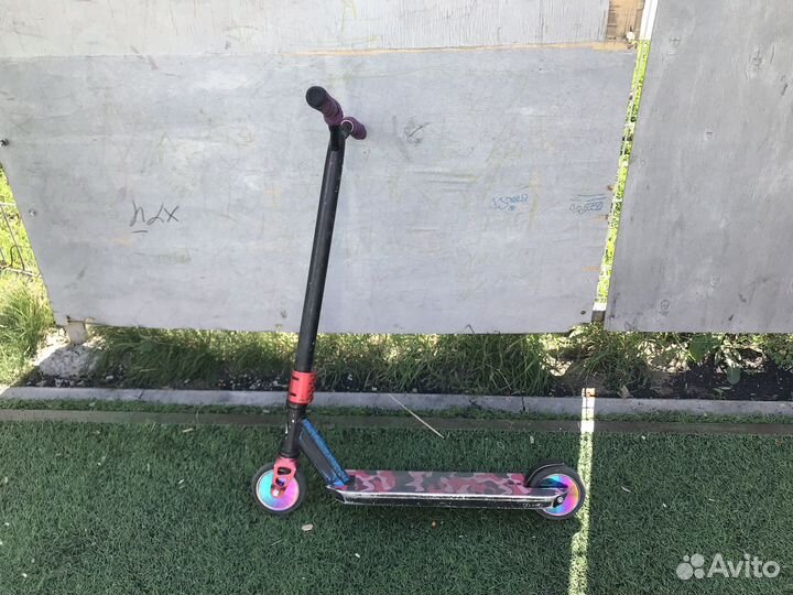 Трюковой самокат парк