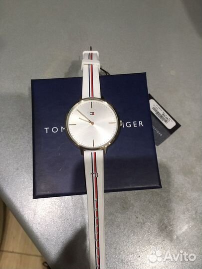 Часы Tommy hilfiger
