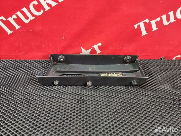 Накладка подножки правая Scania 5-series