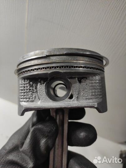 Поршень с шатуном Honda Inspire UA5 J32A