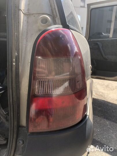Фонарь задний правый Opel Vectra b универсал
