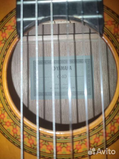 Классическая гитара yamaha c40