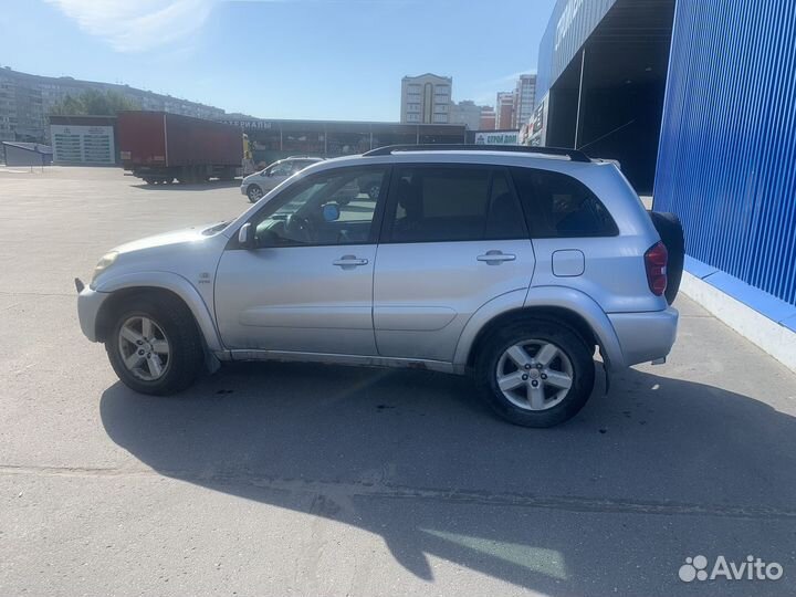 Toyota RAV4 2.0 AT, 2003, 450 000 км