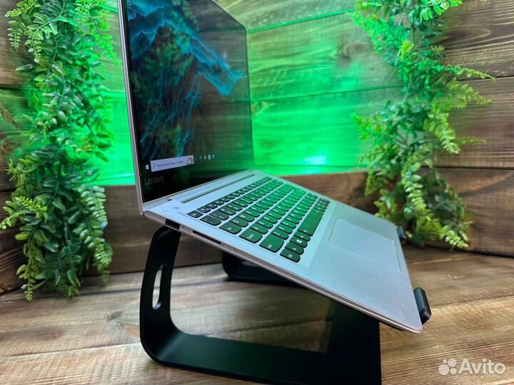 Игровой ультрабук lenovo I5-6GEN/4GB/SSD M2