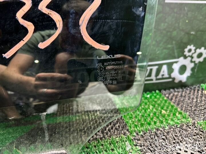 Стекло двери переднее левое Lexus Es 2012-2017