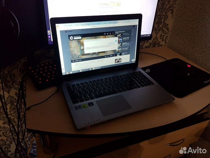 Хороший ноутбук Asus X550C