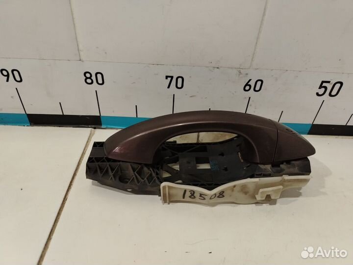 Ручка двери передней наруж. правая Octavia (A7)