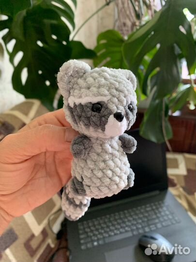 Игрушки вязаные брелочки