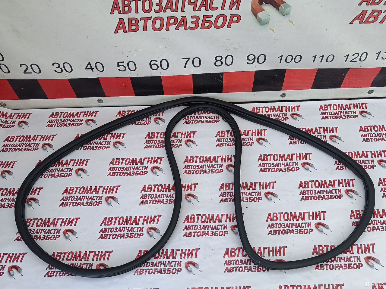 Уплотнитель двери передней левой Киа Соул 3 SK3