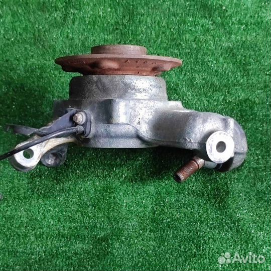 Кулак задний правый Mercedes-Benz Gle-Class W166