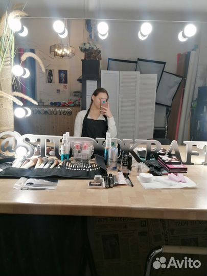 Стилист-Визажист с Креативным Подходом Уже Сегодня