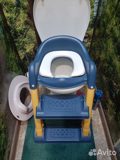Детское сиденье на унитаз