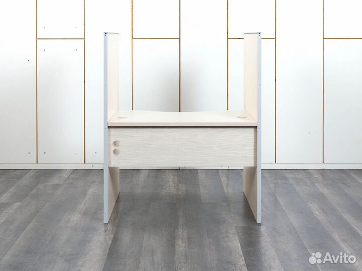 Стол для персонала