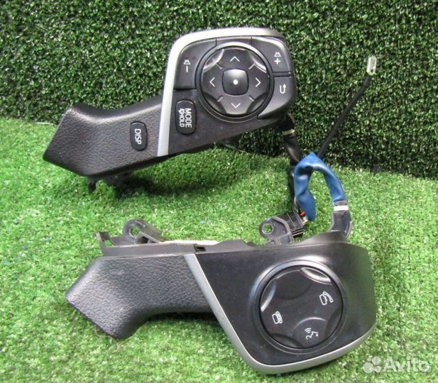 Блок кнопок Toyota / lexus Камри viii AVV50, в руль