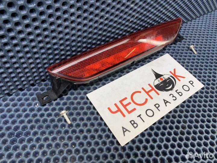 Фонарь стоп сигнала Jeep Grand Cherokee WK2