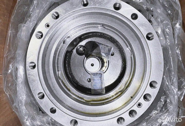 Редуктор хода Hyundai R140LC-7A xkah-00367