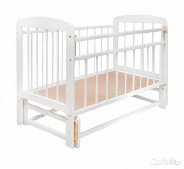 Продам кроватку с маятником