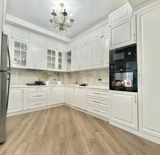 2-к. квартира, 93 м², 6/16 эт.