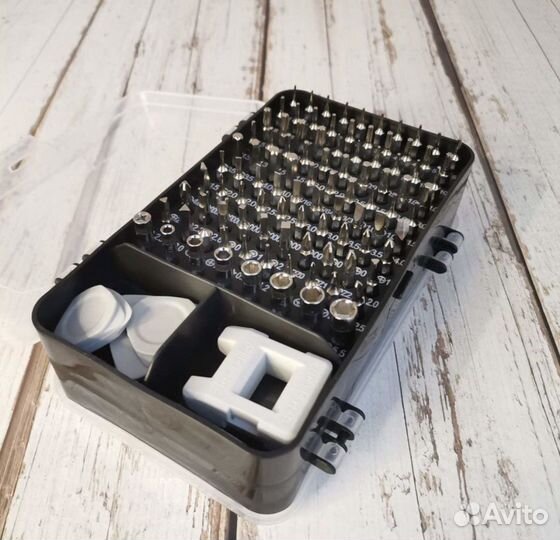 Набор инструметов для ремонта телефона