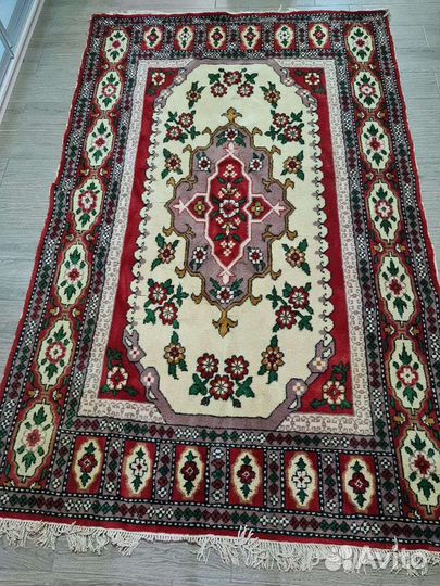 Ковер шерстяной ручной работы