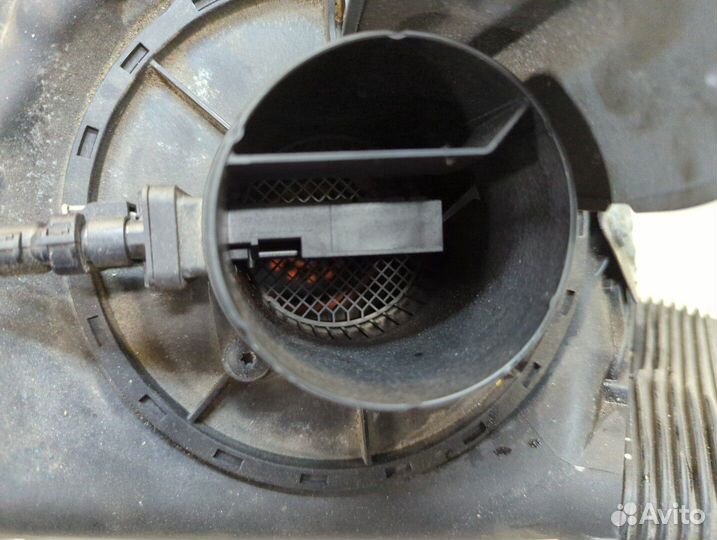 Корпус воздушного фильтра Audi A6 (C7)