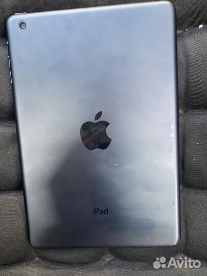 Планшет Apple iPad Mini 1 2012 16Gb