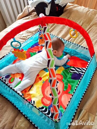 Развивающий коврик с пианино