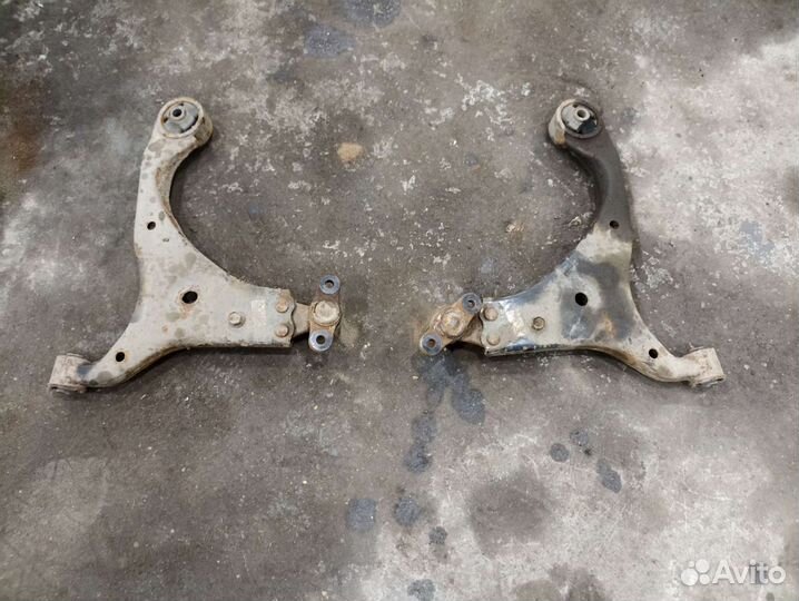 Рычаг передний левый, правый Kia Ceed ED 06-12г