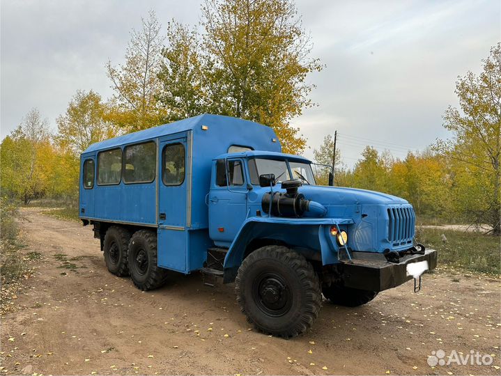 Вахтовый автобус урал