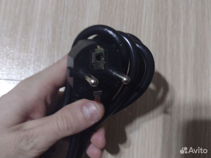 Кабель для компьютера