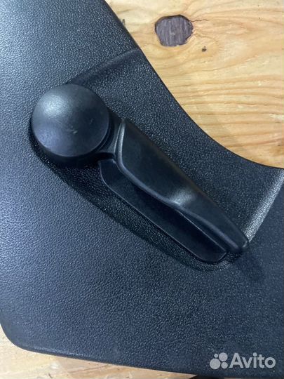 Пластик сиденья задний правый Mercedes-Benz