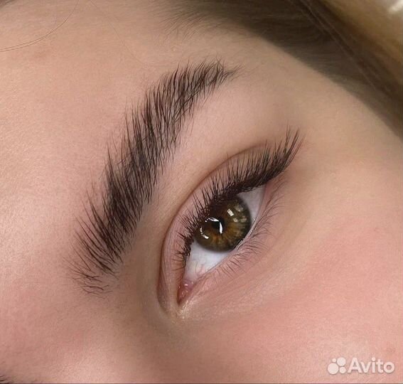 Маникюр / Наращивание ресниц / Коррекция бровей