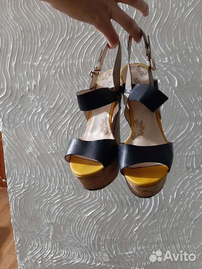 Босоножки женские 37 размер