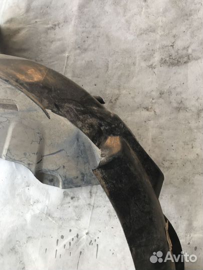 Подкрылок передний левый Skoda Rapid 2012–2017