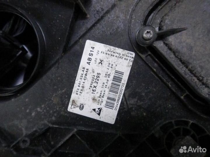 Фара правая Porsche Cayenne