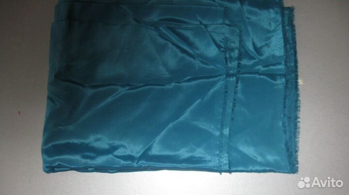 Отрез ткани шелк