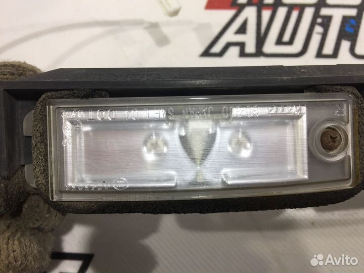 Фонарь подсветки номера Lexus LS460L 81270-30261