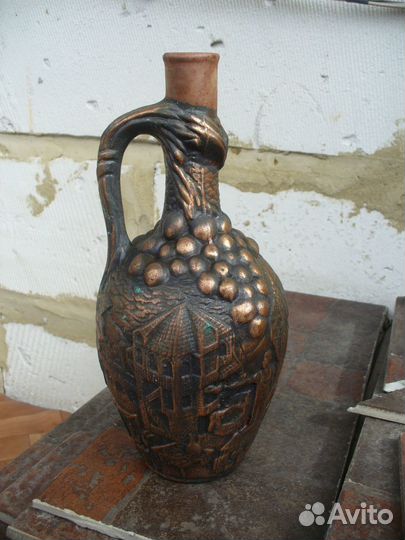 Глиняные бутылки для вина